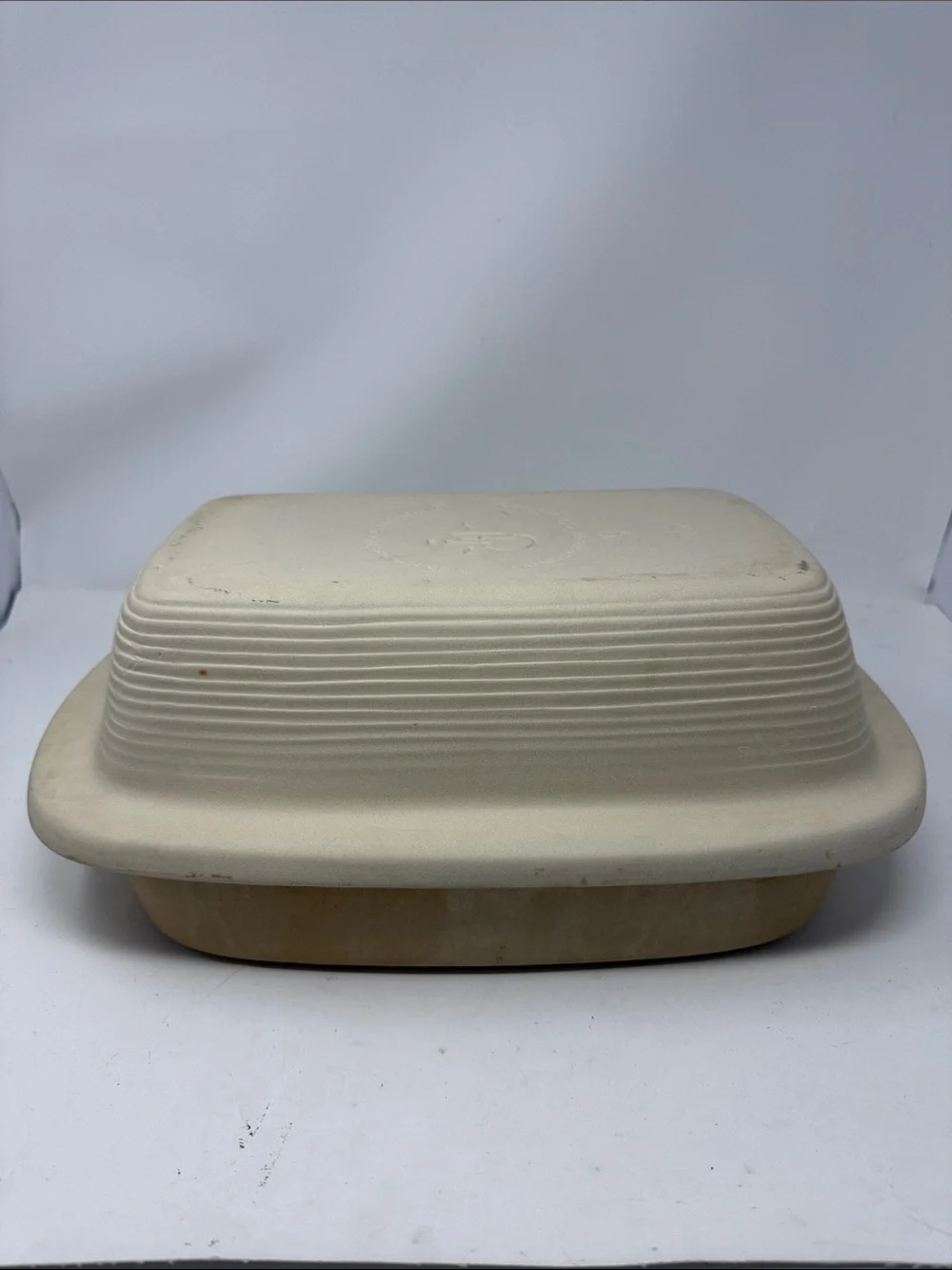 Pampered Chef Family Heritage Stoneware 17 x 11 Roaster Pan w/ Lid Dome Covered